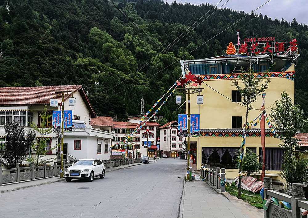 西部大草原旅游攻略,四川红原大草原自驾旅游攻略