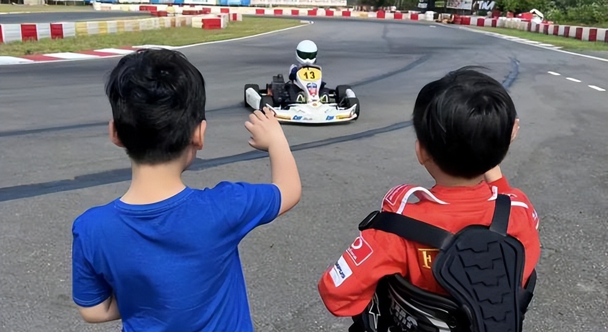 林志颖经纪人澄清车祸照片,林志颖经纪人辟谣