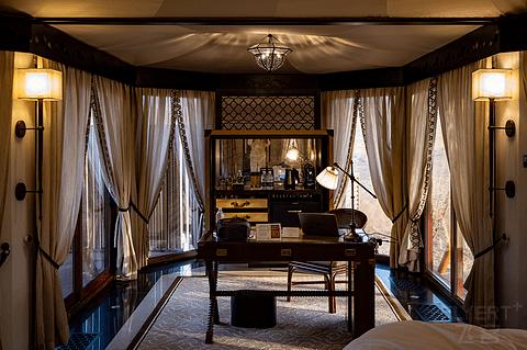 哈伊马角利兹卡尔顿,哈伊马角沙漠丽思卡尔顿酒店