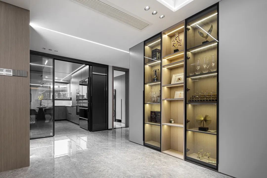 「设计向心致遇真我」第四届然设计2022年度杰出设计师——何彬