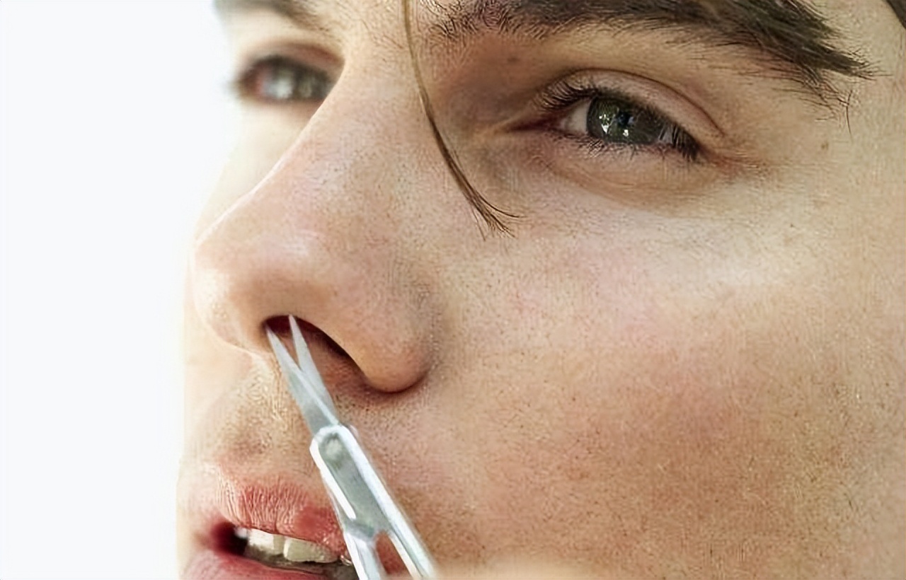 男士鼻毛变白的原因是什么呢,男性的鼻毛旺盛说明了啥