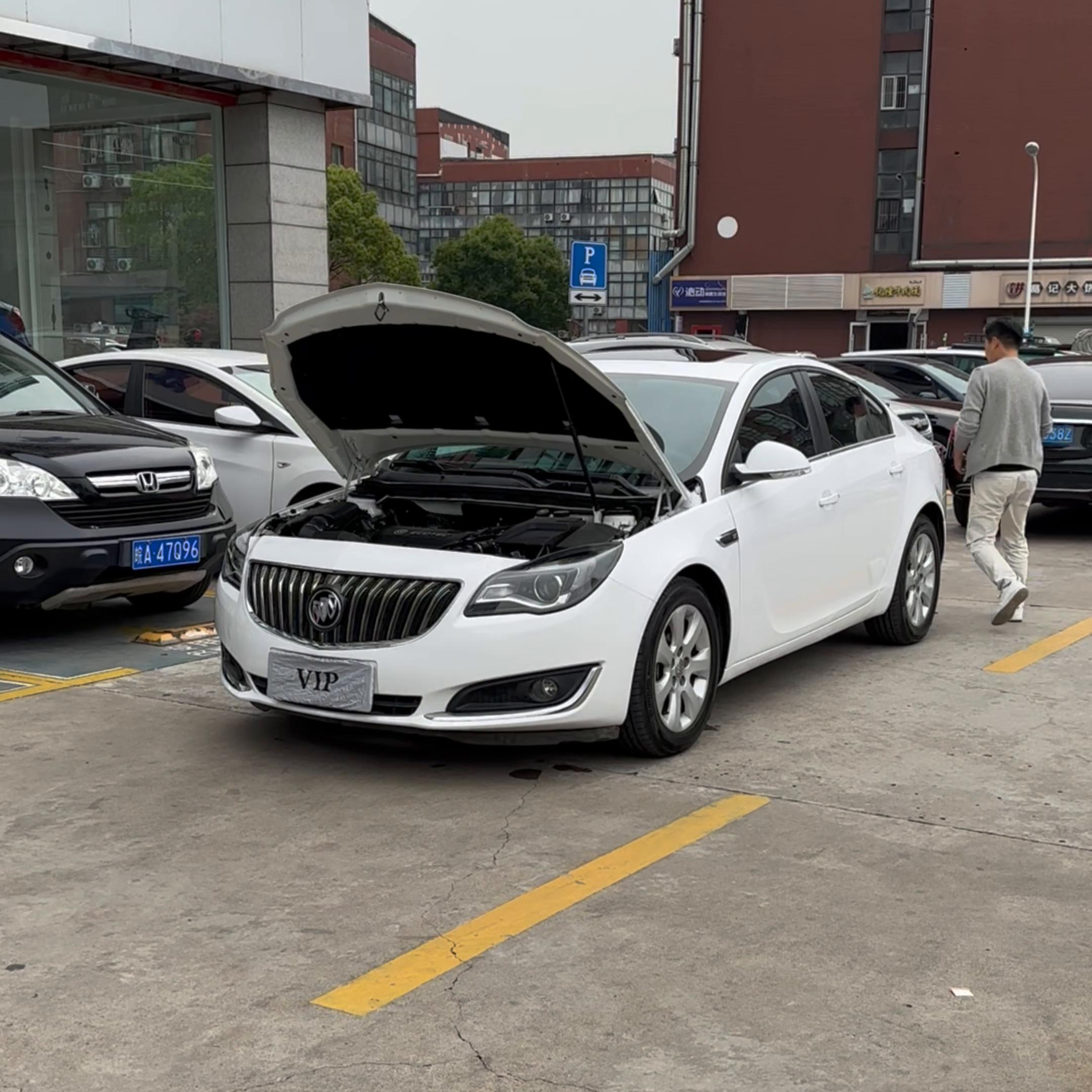 2016年别克君威1.6t高配还值多少钱,2016君威1.6t5万公里