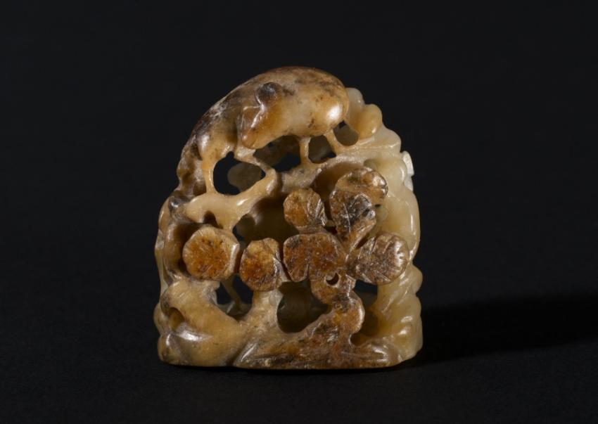 陕西历史博物馆馆藏石峁古城玉器,苏州博物馆馆藏老玉器