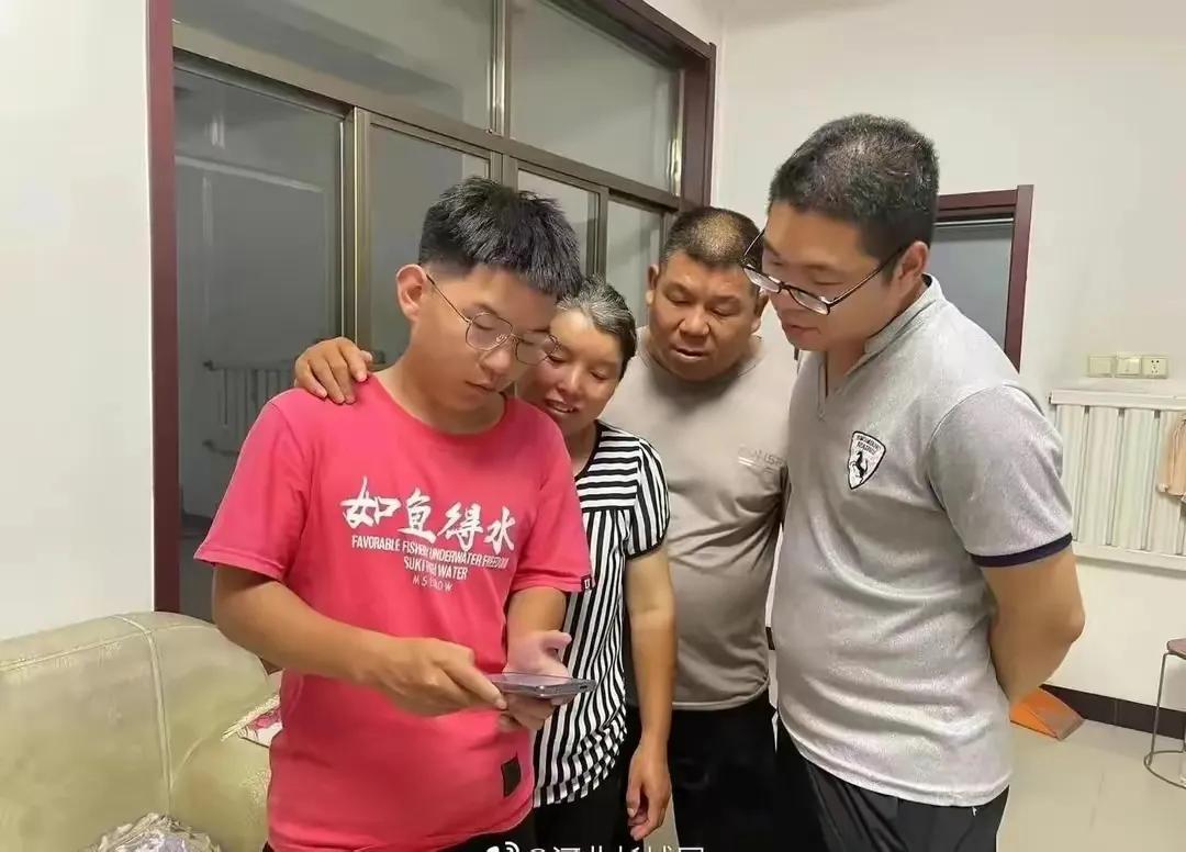 最美环卫工妈妈任红娟,最美环卫工人妈妈