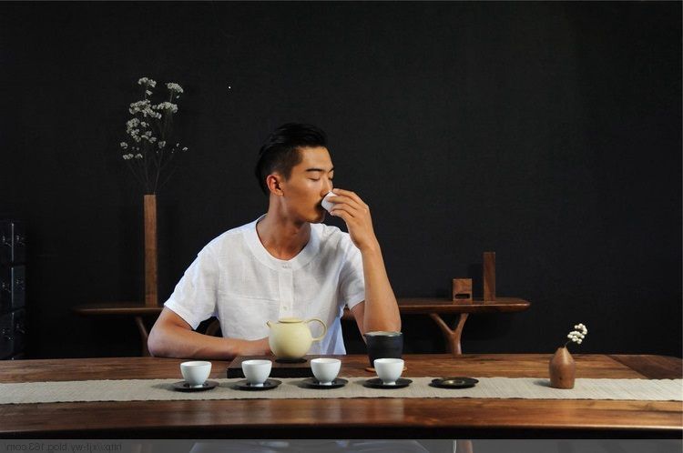 蒲鞭示辱的典故,蒲鞭示辱打一成语