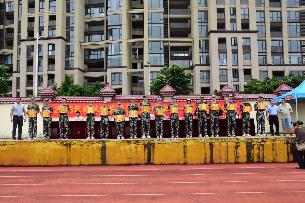 桂林各校军训精彩回顾,广西军训队列操