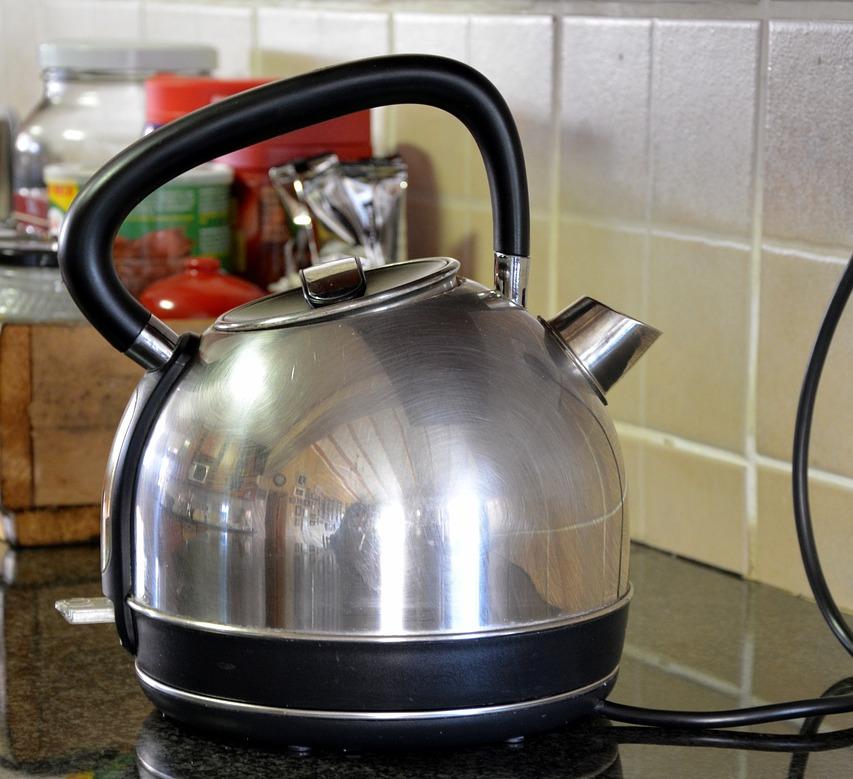 自来水有消毒水味可以洗澡吗,家里自来水消毒水味特别大