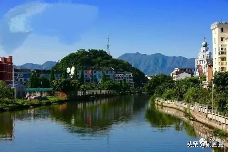 四单元作文推荐一个好地方,推荐一个好地方作文四年级顺序