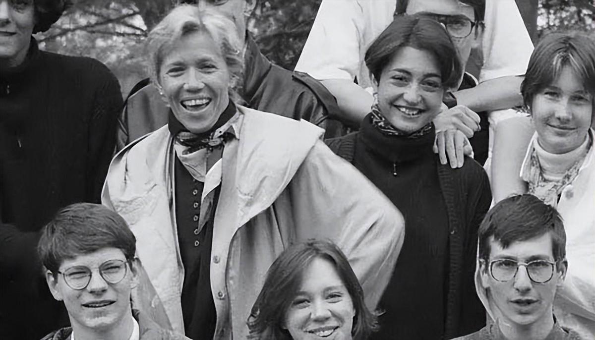 马克龙41岁照片,42岁马克龙和布丽吉特