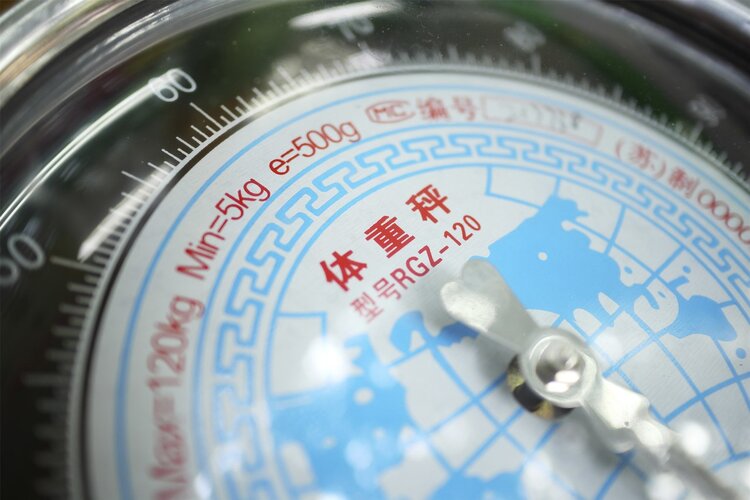 基本体重与寿命的关系,60岁以后体重与寿命的关系