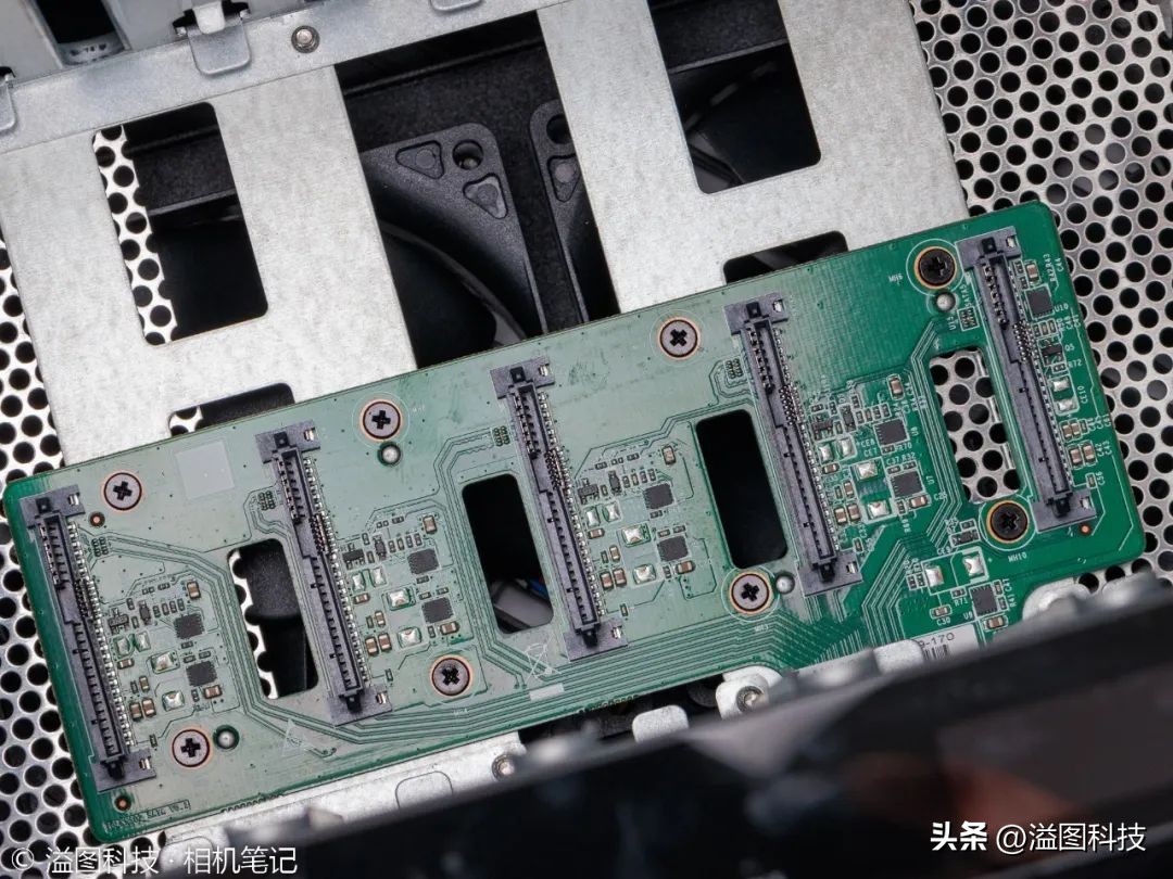 2899元的联想5盘位NAS，冲么？