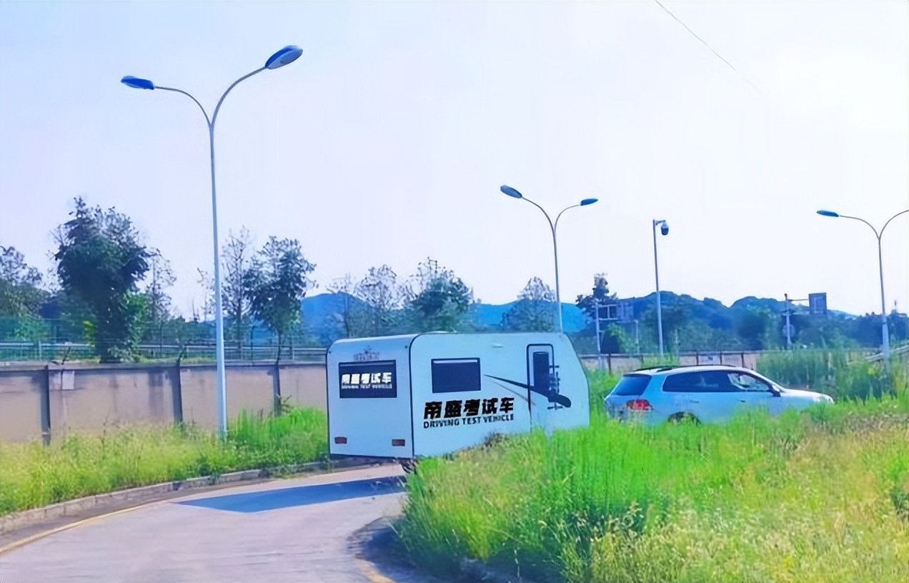 c6驾驶证可以开什么车科一,有c6驾驶证车辆没有牵引资质