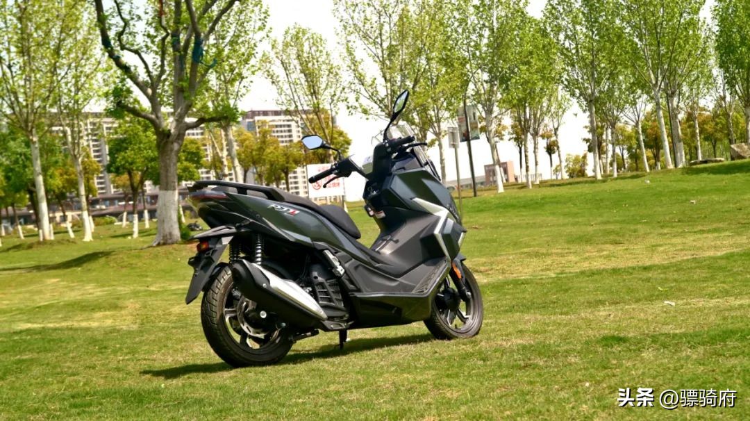 150排量级别的踏板车好在哪里？以RT1示例来解读其价值所在