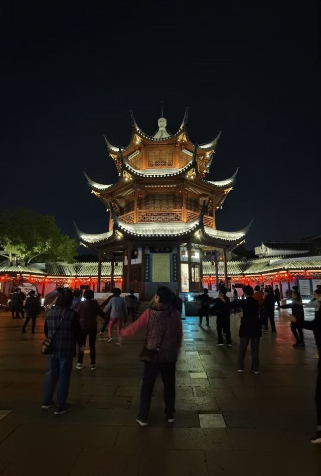 十一长假旅游景点推荐上海,上海一日游必去景点朱家角古镇