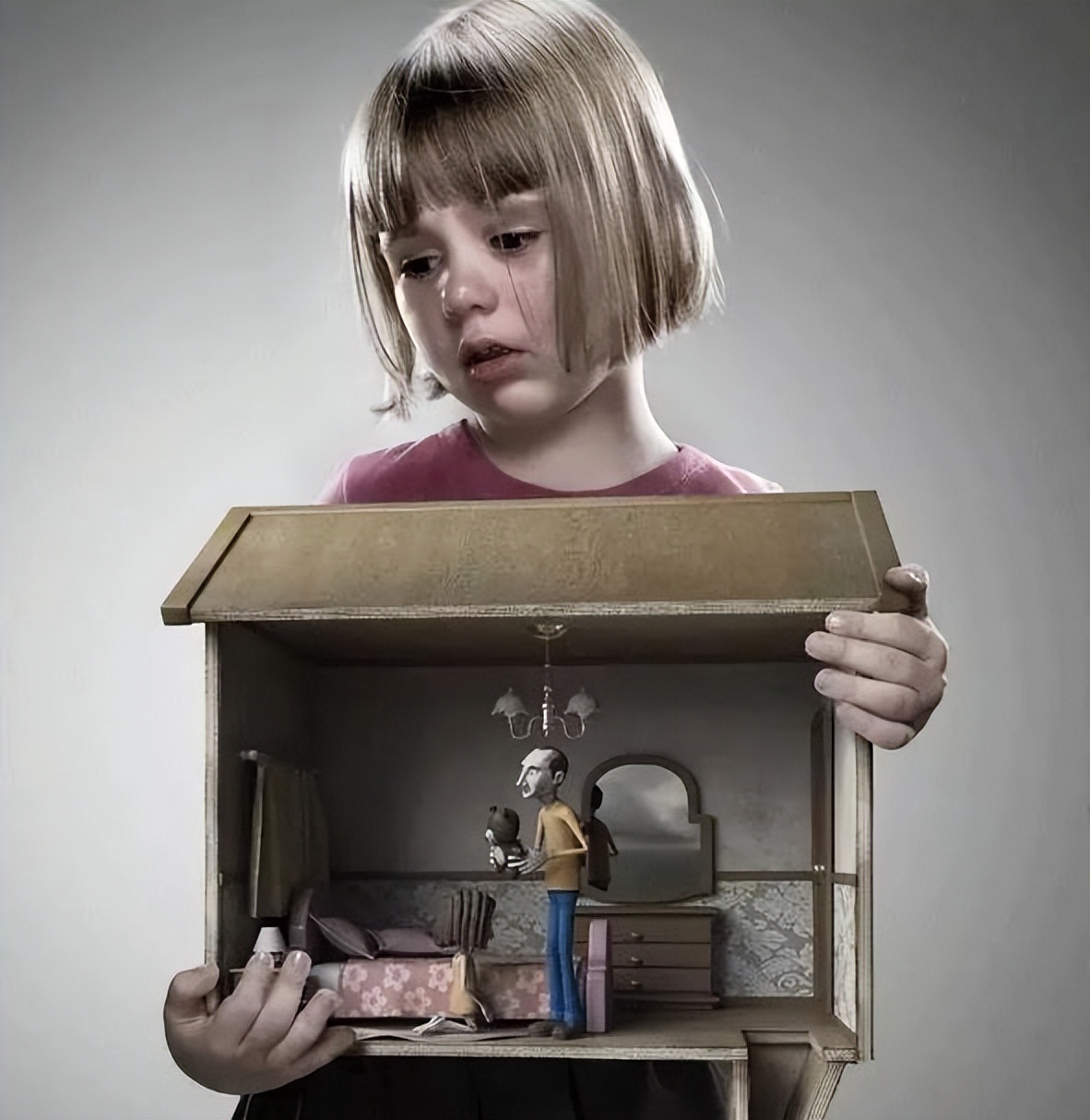 *人用成品**年销售量达千亿，女性是购买主力军