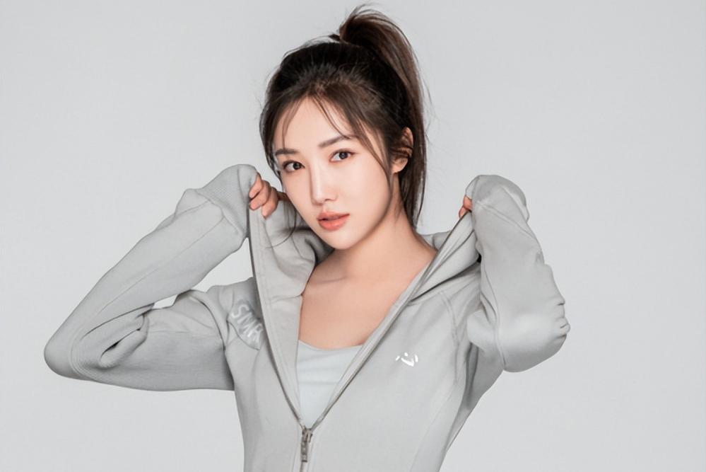 成龙女徒弟全部视频,成龙女徒弟被困酒店后续