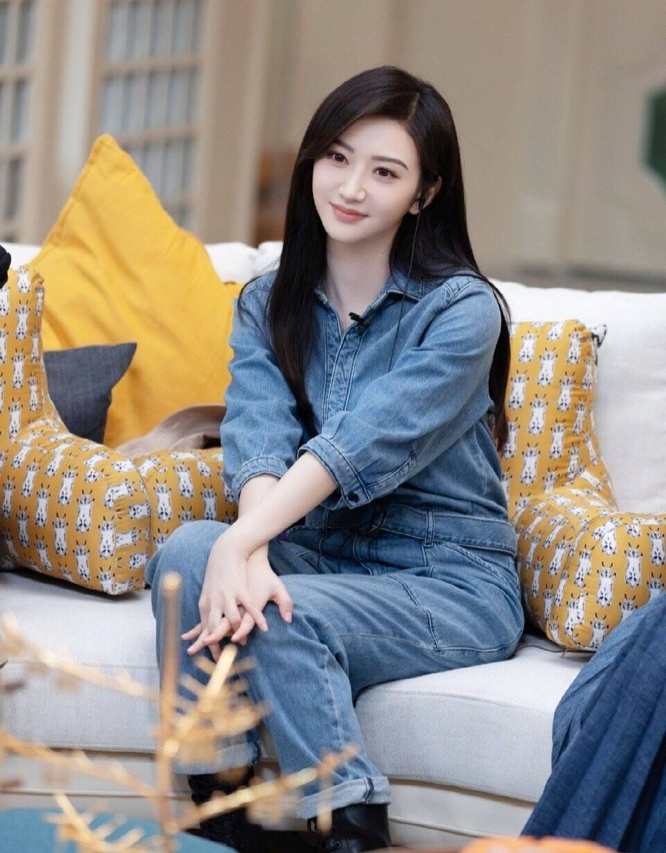 明星代言虚假广告,明星代言虚假广告谁来买单