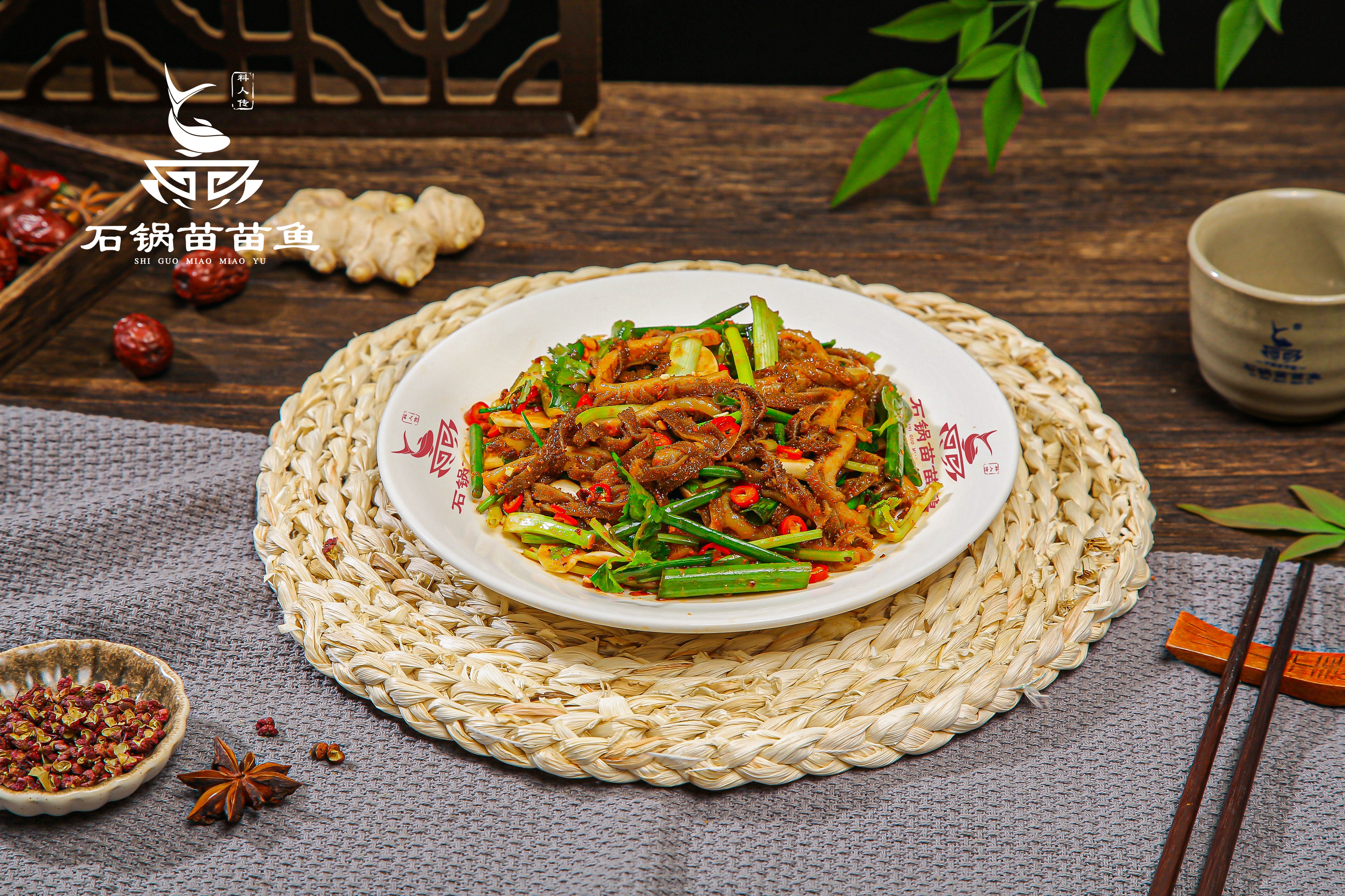 便利店加盟条件选择哪个品牌好,加盟品牌需要注意哪些问题