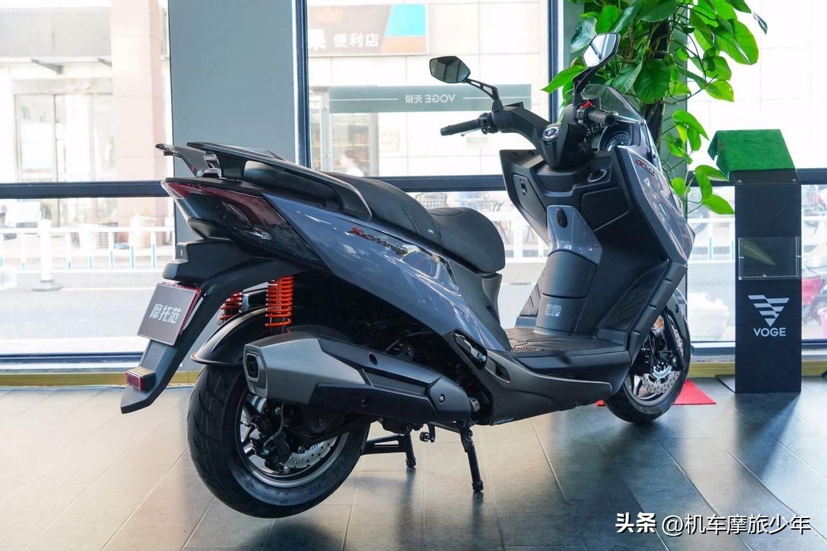 光阳赛艇250至尊版对比ct250ABS,光阳赛艇ct250踏板摩托车优缺点