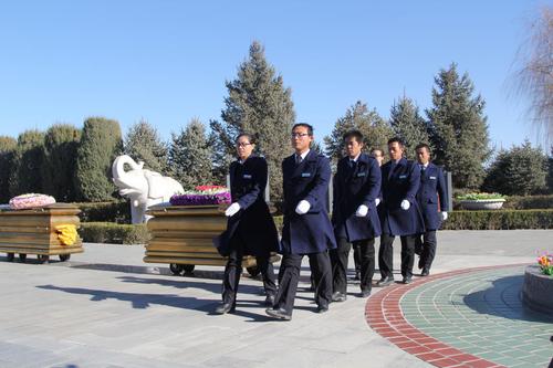 殡葬业有多暴利 (殡葬业暴利事件)