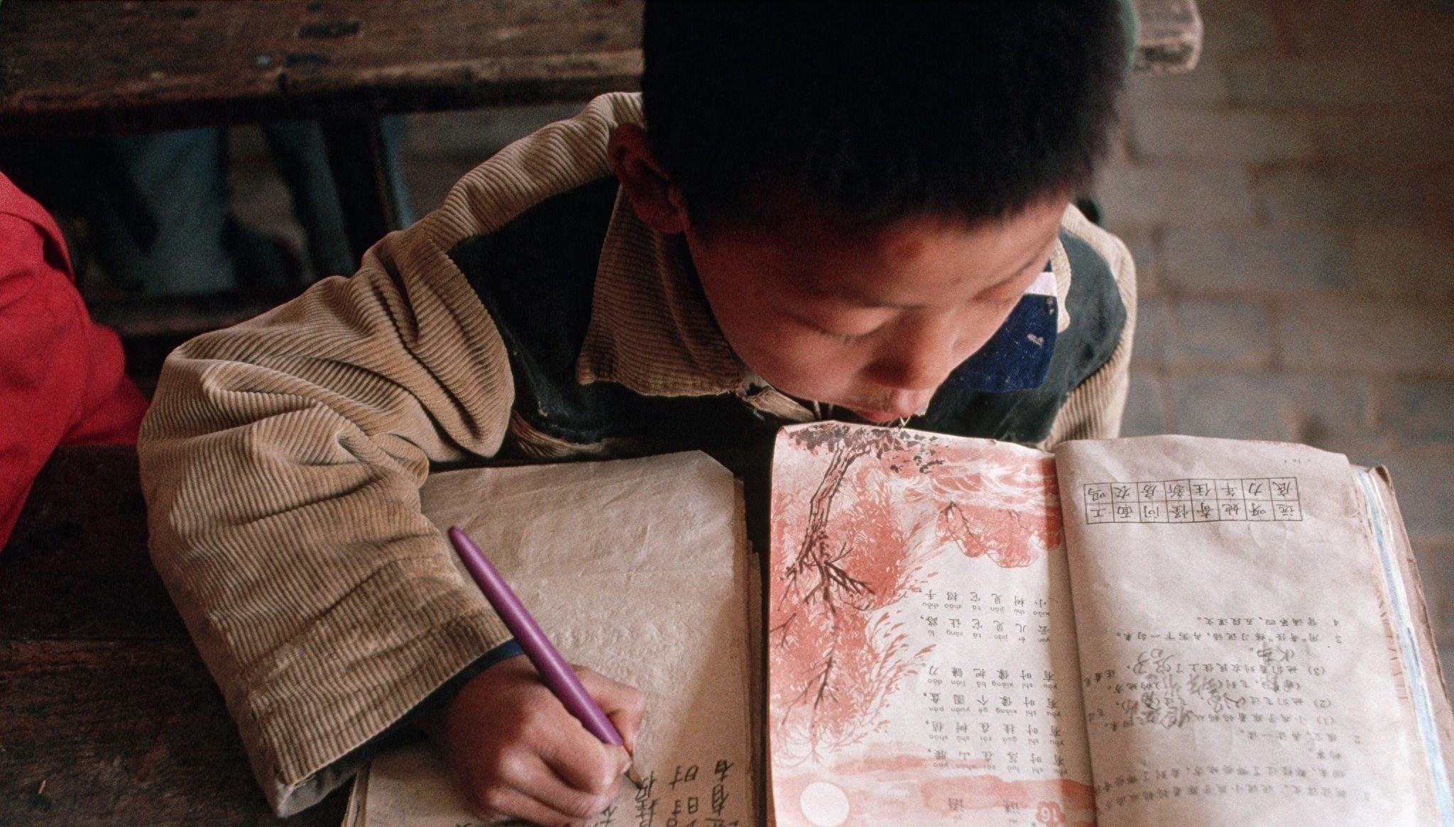 八十年代女人穿脚踩裤老照片,八十年代穿袜老照片