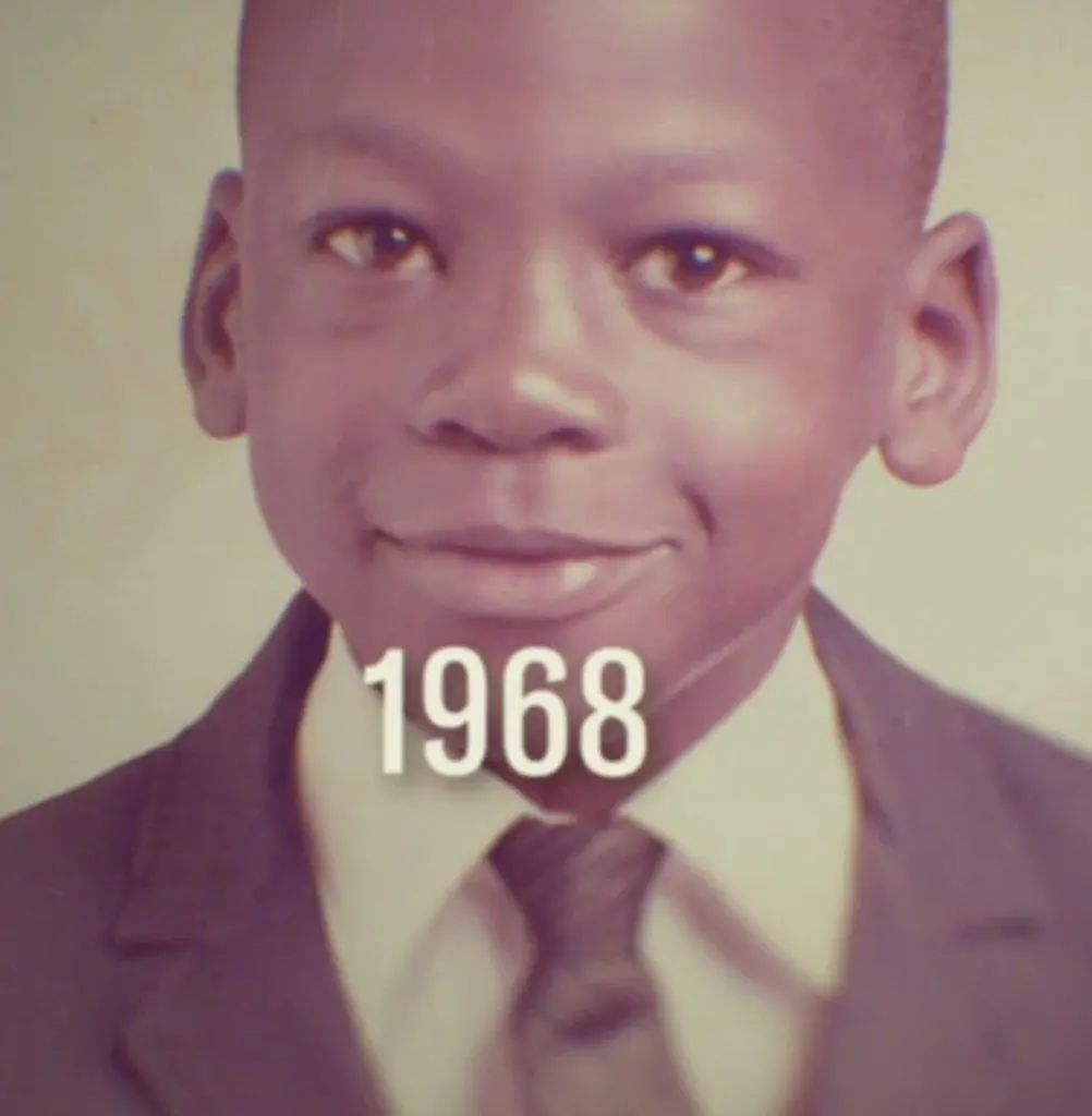 尤塞恩博尔特4x100米接力纪录,尤塞恩博尔特08年奥运会200米