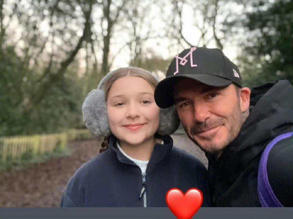 贝克汉姆大秀恩爱47岁辣妹献吻,贝克汉姆女儿和小七接吻