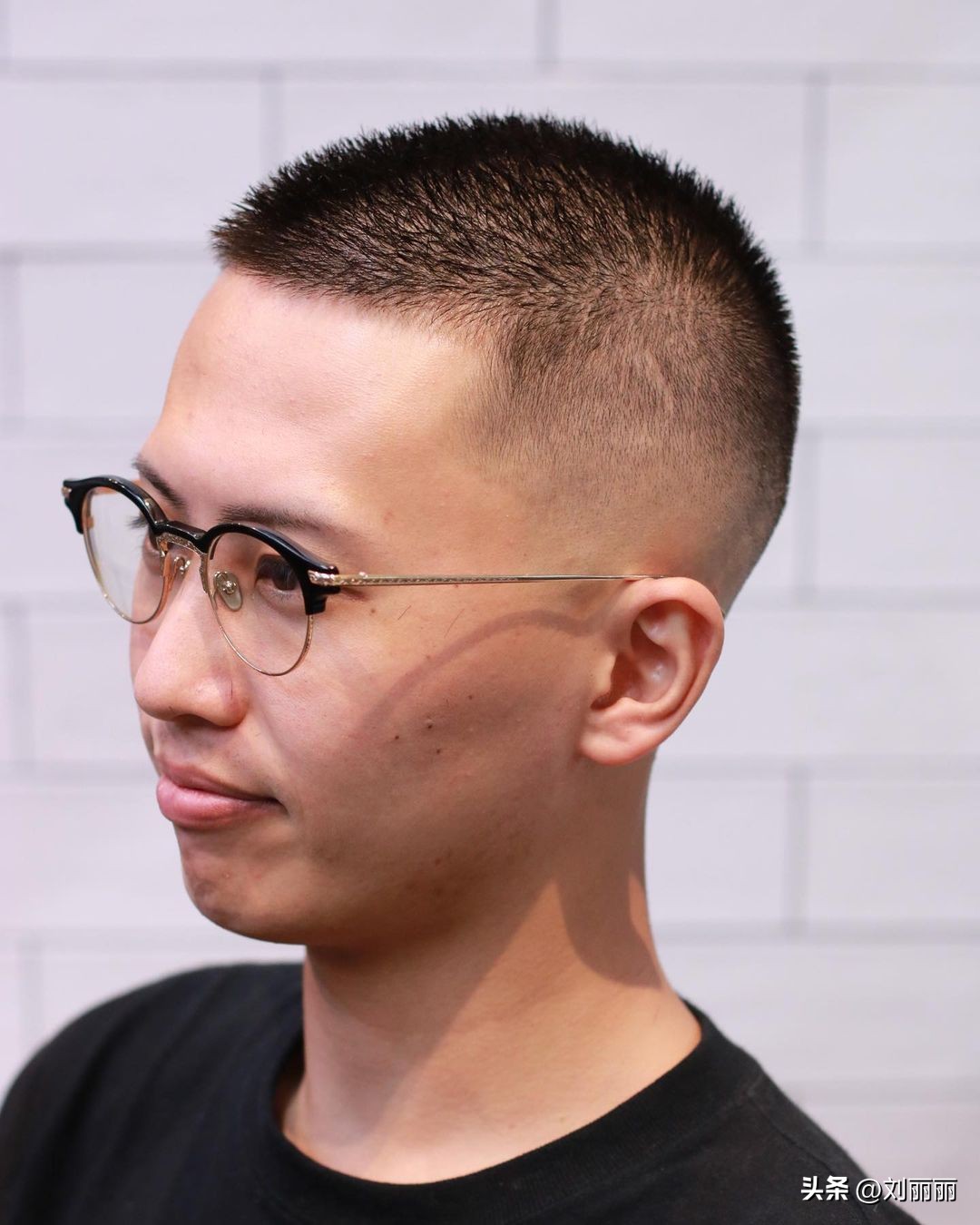 男士短发精神阳光发型,中年男士看起来精神的短发发型