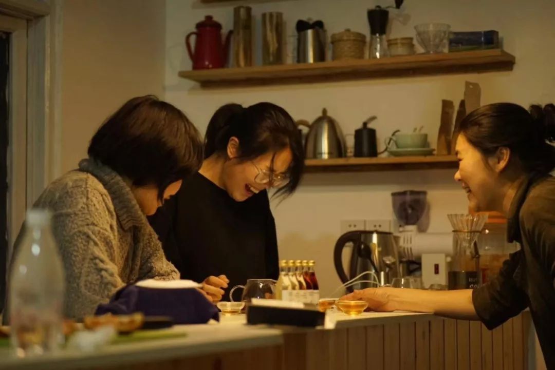 自己在家开咖啡店收入如何,低成本6万元开咖啡店