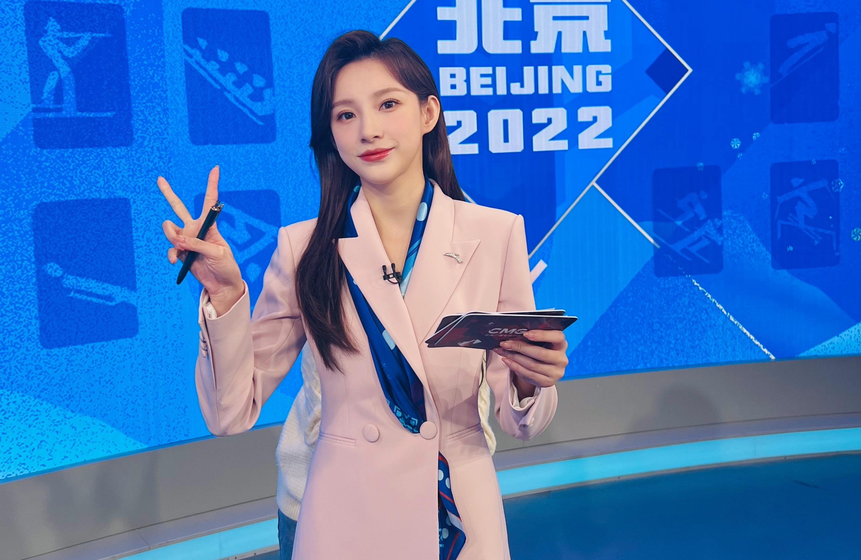 女主持人马凡舒简介,马凡舒央视女主持