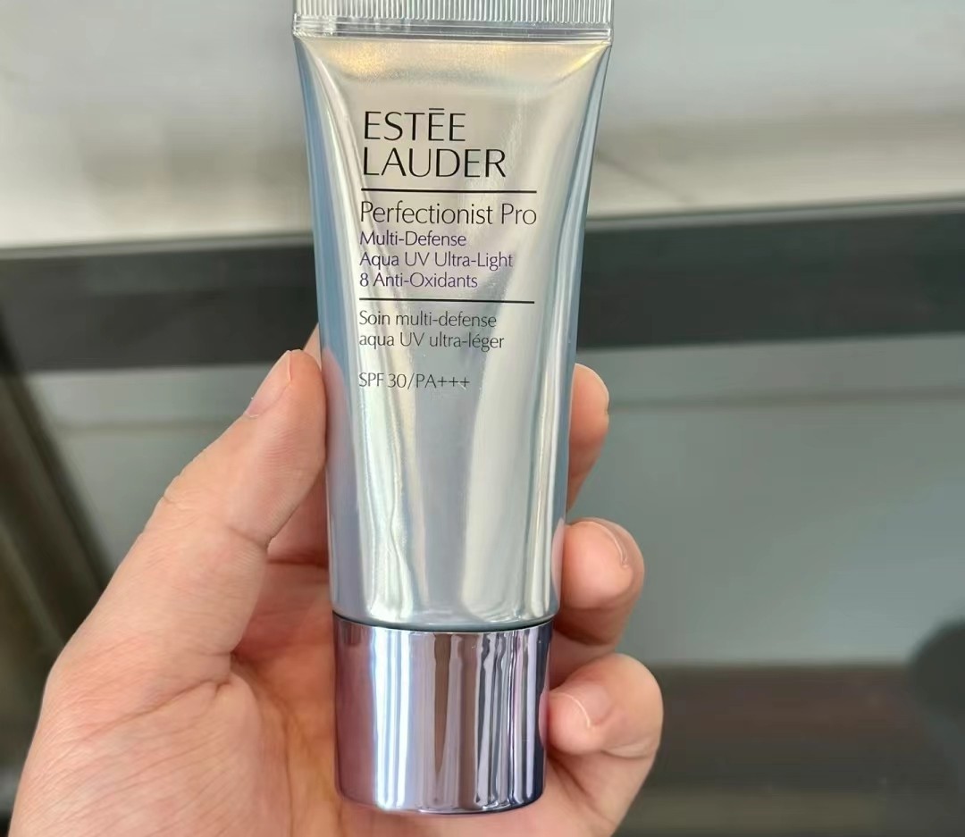 雅诗兰黛养肤和防晒遮瑕哪个好,蓝胖子和雅诗兰黛防晒哪个好