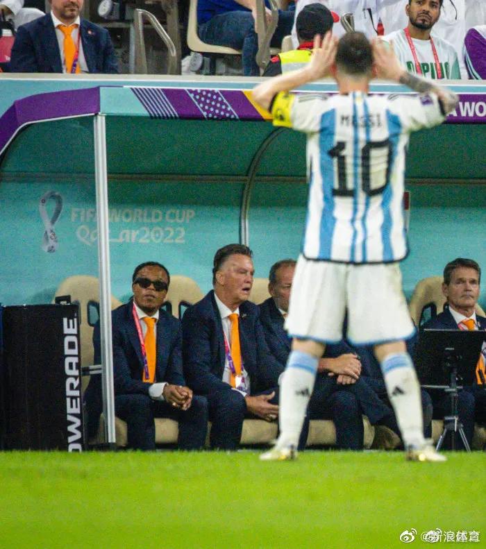 梅西对范加尔说了啥话,梅西赛后和范加尔对峙说了什么