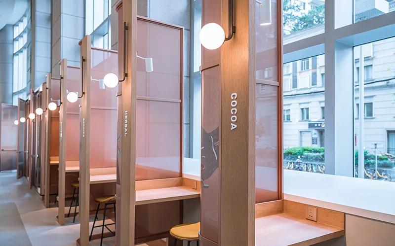 中国首家星巴克“共享办公店”开业，可以到星巴克“打卡上班”了