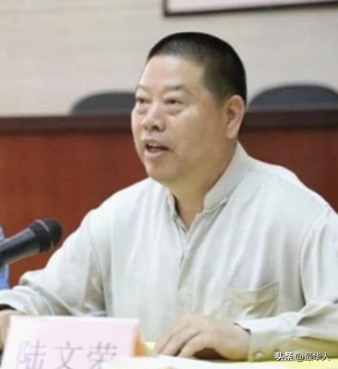 中国富二代在加拿大炫富,中国富二代加拿大被绑架