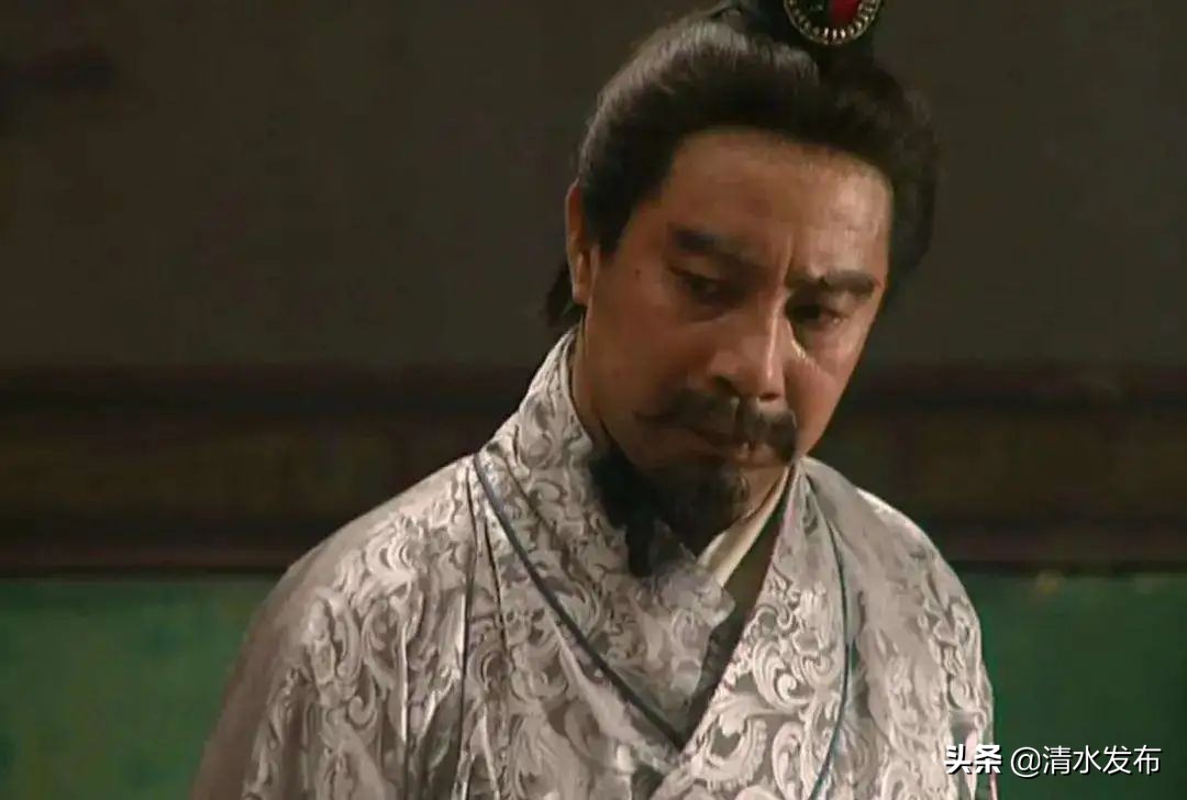 刘备名声为什么比吕布好,刘备与吕布同样跳槽