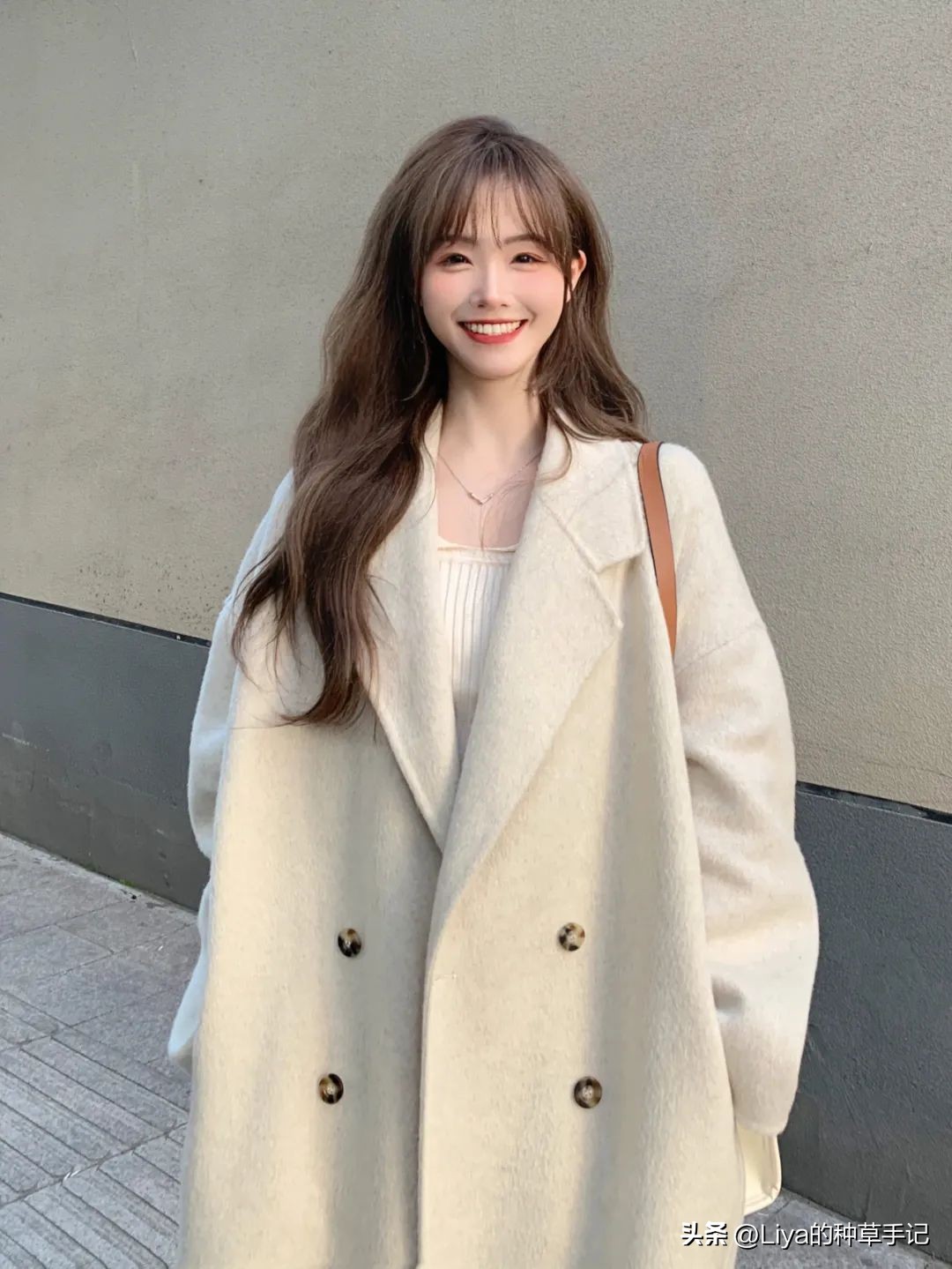 冬天穿什么长款外套保暖又时尚,秋冬厚外套这样选保暖又好看