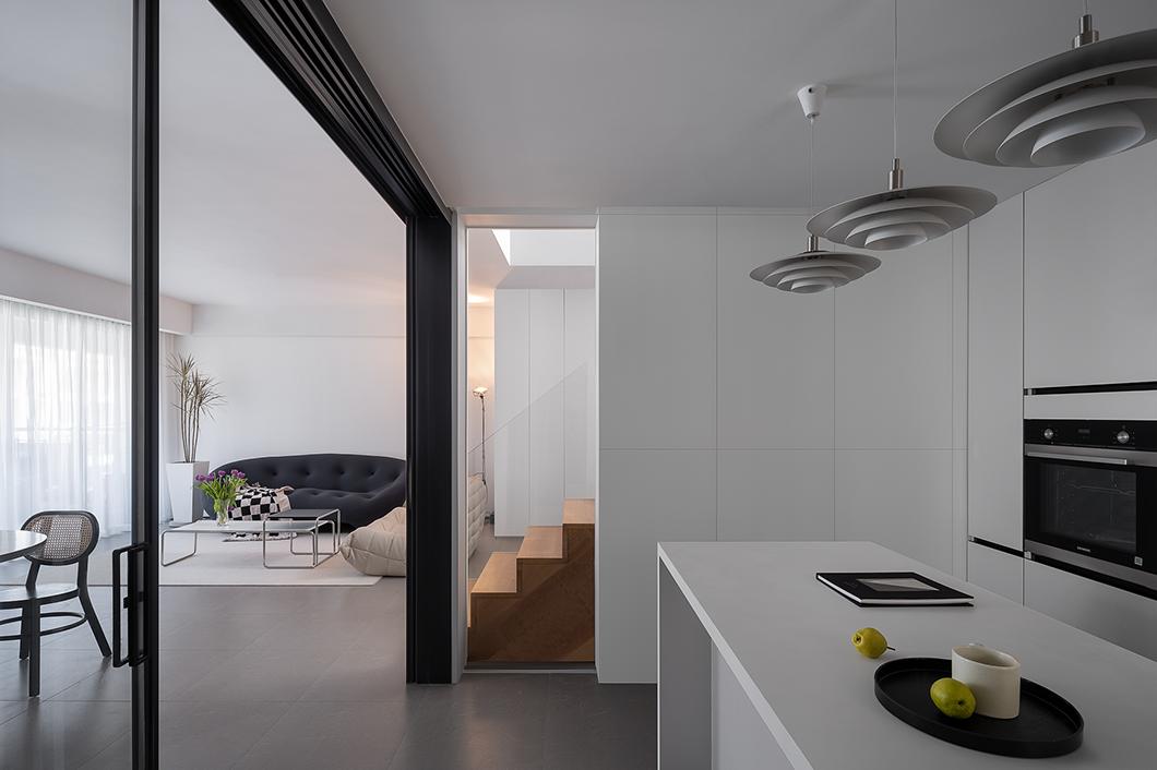 顶层复式楼带露台怎么装修,顶层复式带大露台中式装修攻略