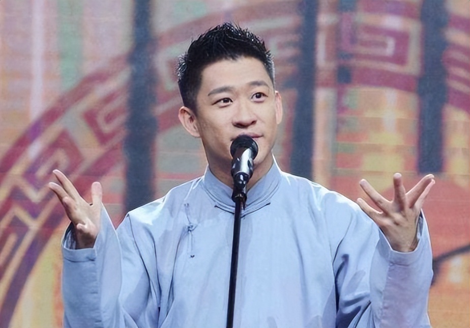 郭德纲讲述曹云金岳云鹏事件,当岳云鹏得知郭德纲被曹云金羞辱