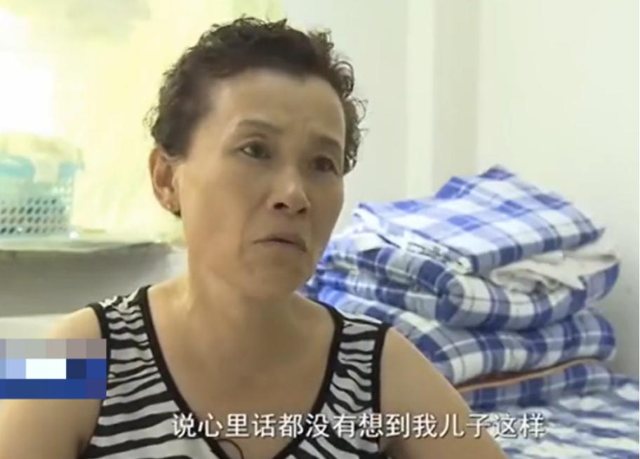 美女重伤成植物人，男友一家一起照料，美女醒来后让小伙左右为难