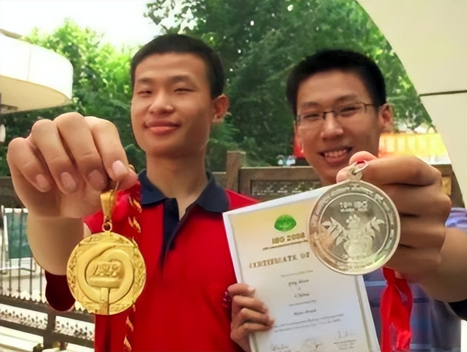 网传韦神离职北大学校正式回应,北大韦神现状怎样了