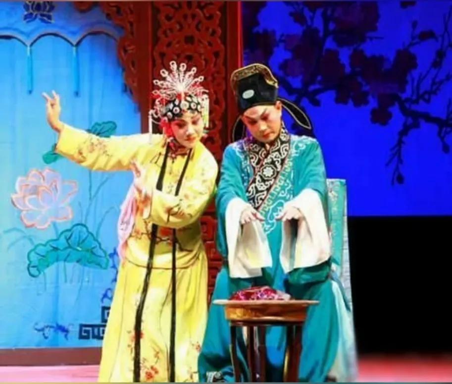 晋剧是父亲的喜好,80岁老爸爱唱晋剧