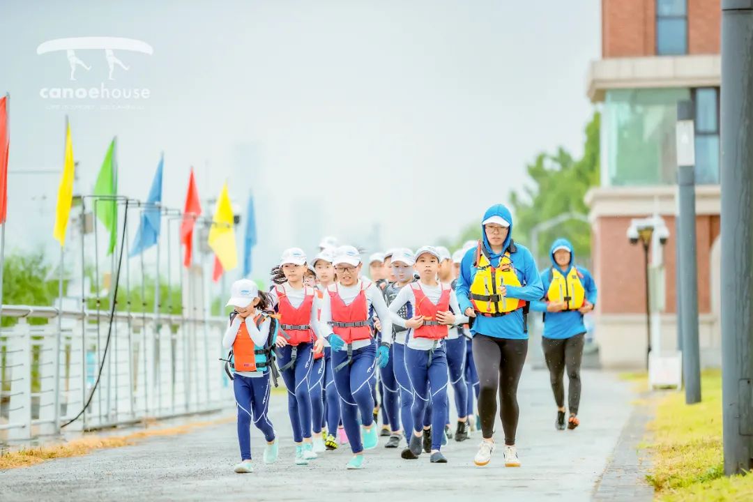 天津房车公园露营基地,一张天幕露营
