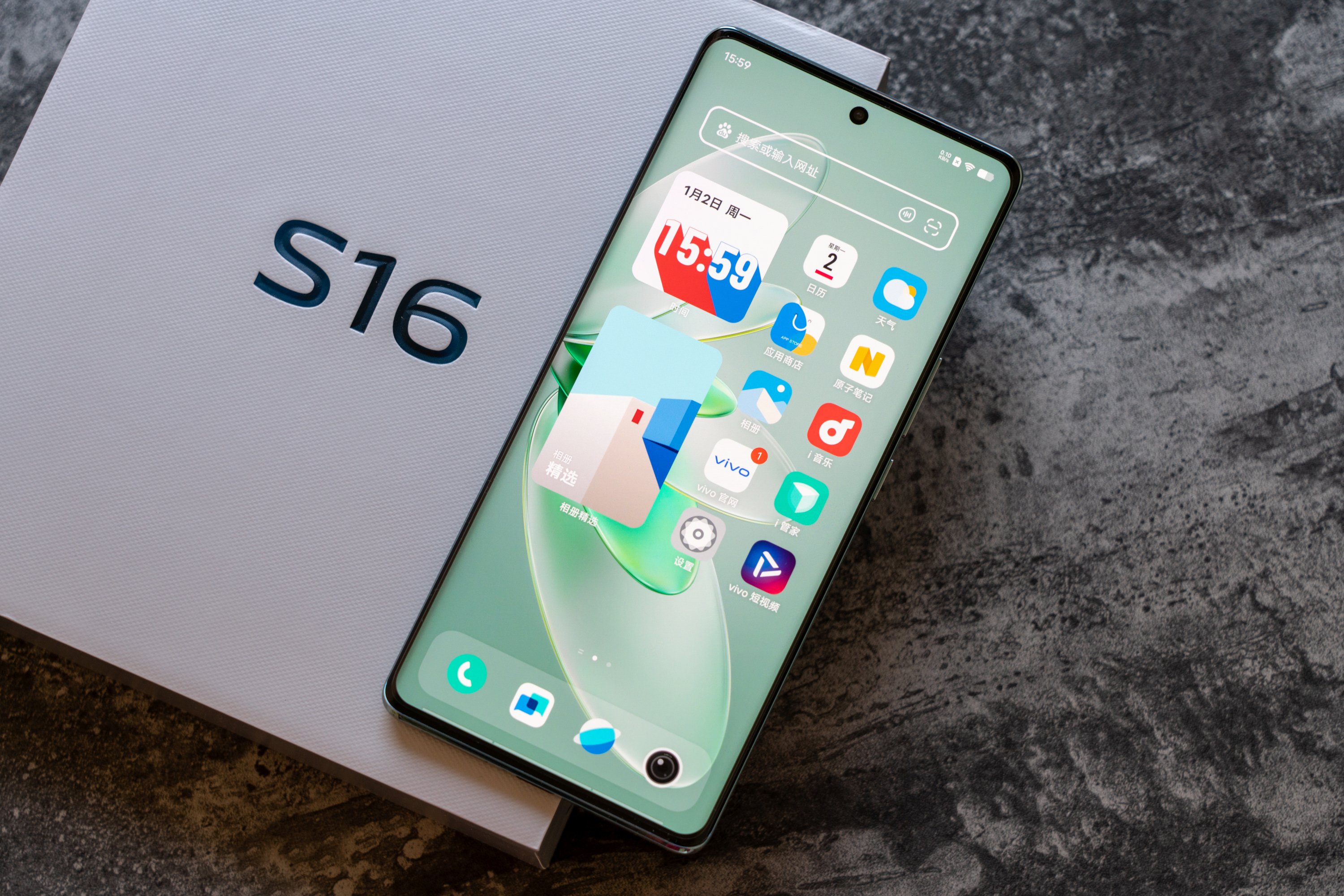 vivos16双极夜柔光灯双侧不一样,vivos16颜如玉和黑色哪个更好看