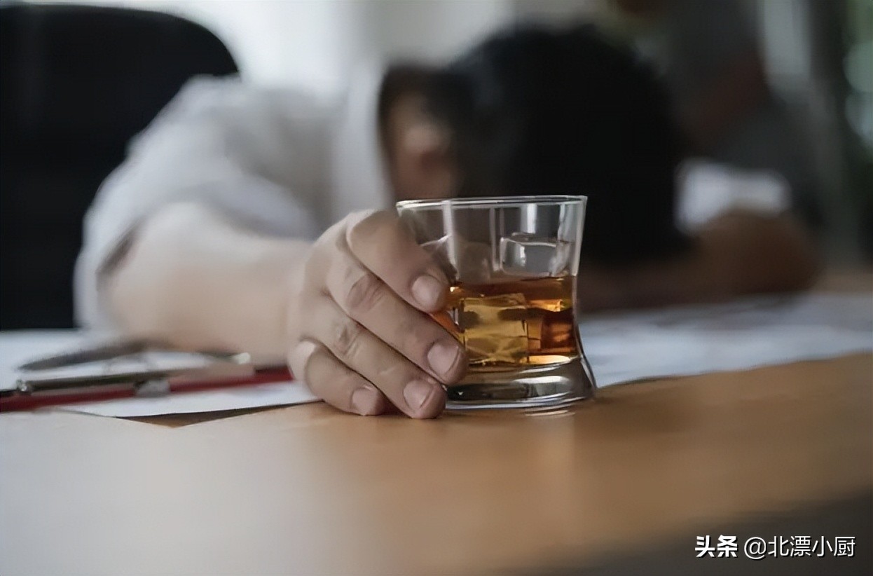 山东45岁大哥坚持喝酒,45岁大哥长期喝枸杞