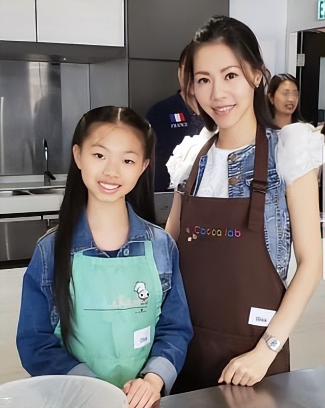 2002年落选港姐吕丽君,吕丽君港姐