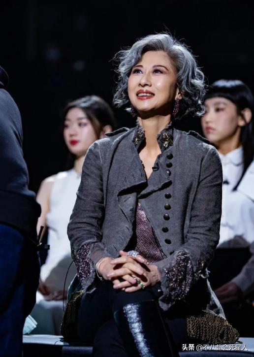 叶倩文最新演出图片,叶倩文年轻的照片和刘德华