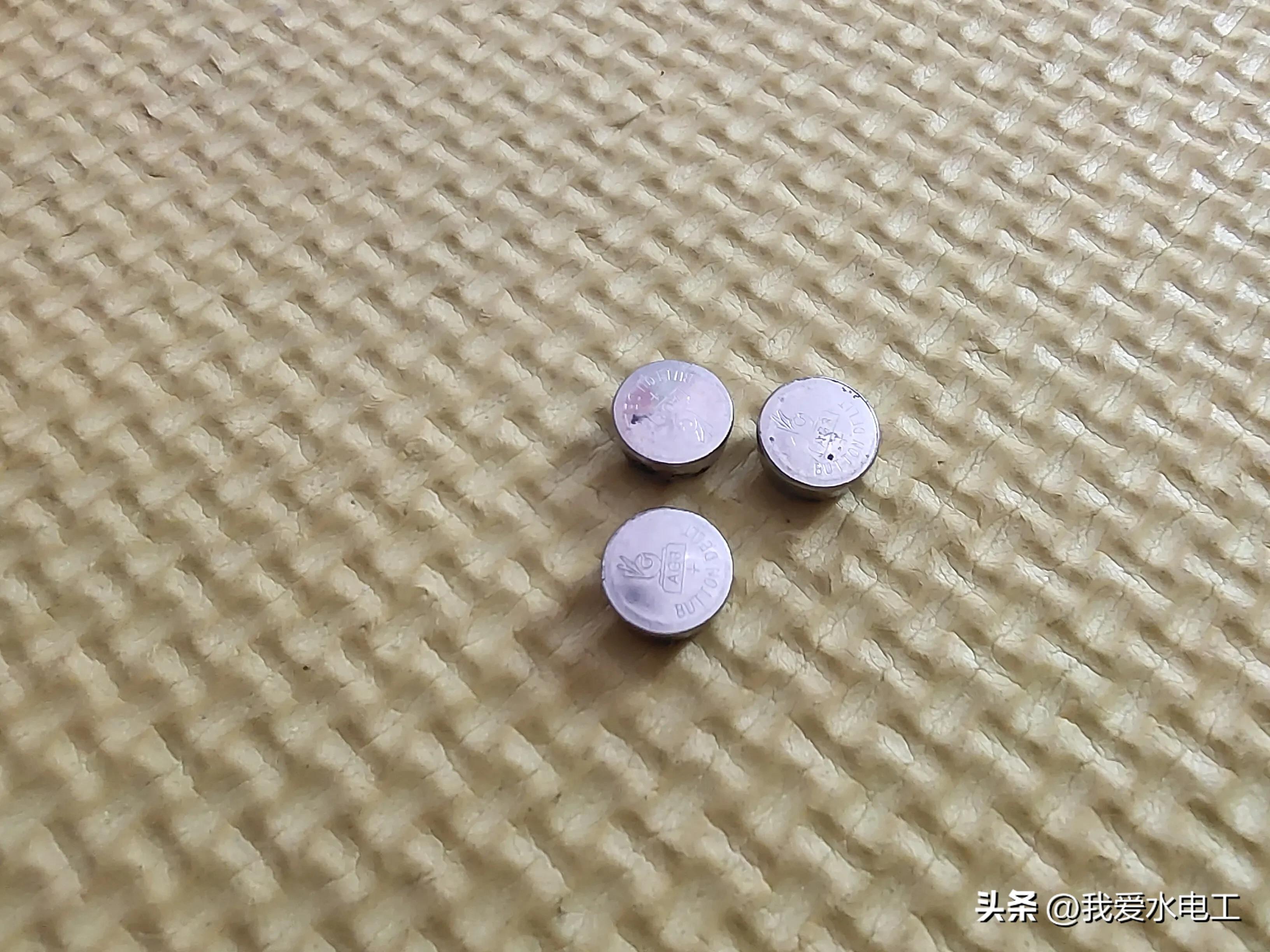 完全没有电的纽扣电池能充电吗,纽扣电池没电了能自己充电吗