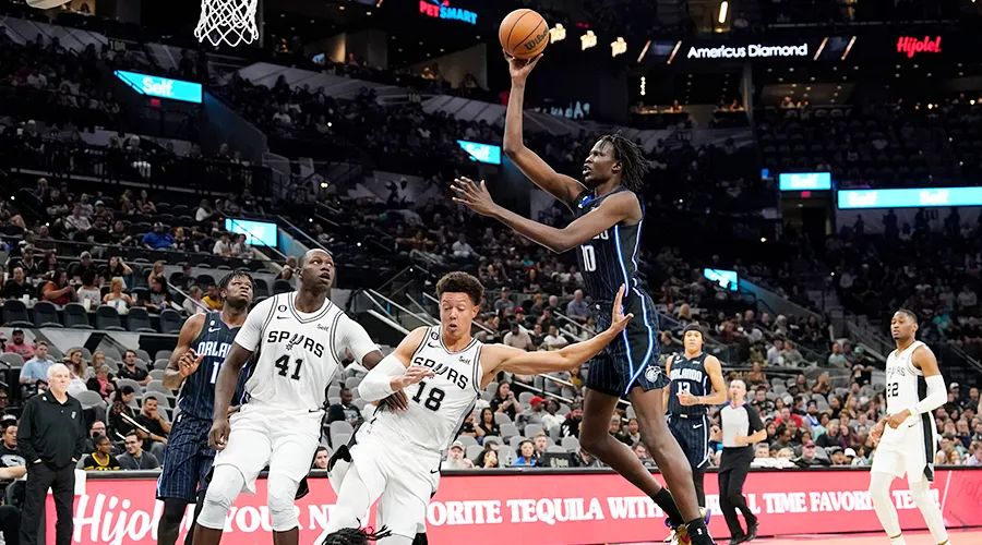 全NBA天赋最高的球队，正在学会如何赢球