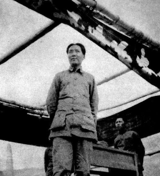 1940年,毛*东泽**为冼星海送行,嘱咐道:护照上不要写真实姓名