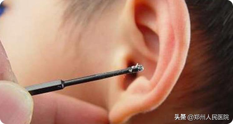 20岁耳朵边长毛是什么原因,二十几岁男生耳朵长毛